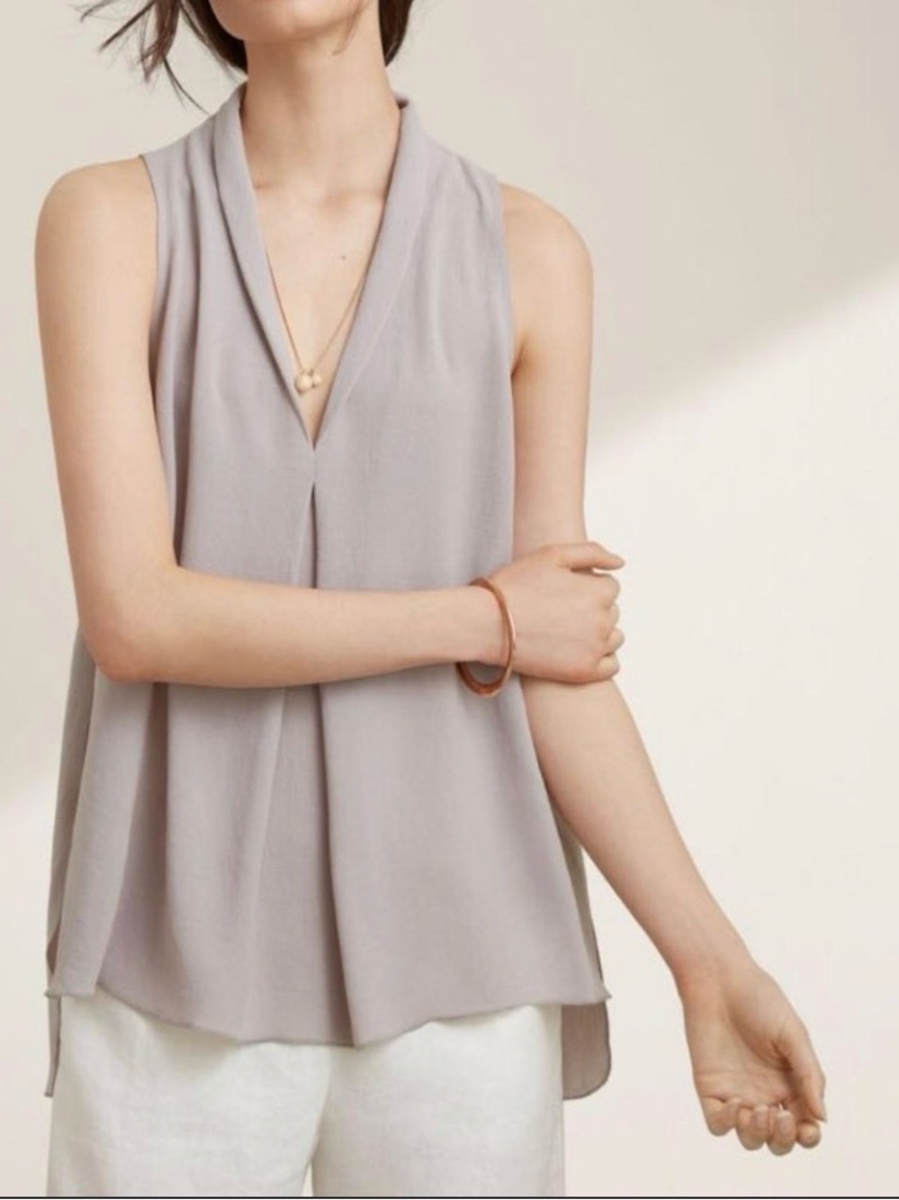 Aritzia Wilfred Nuit Sleeveless V-Neck Blouse in Light Gray Like New